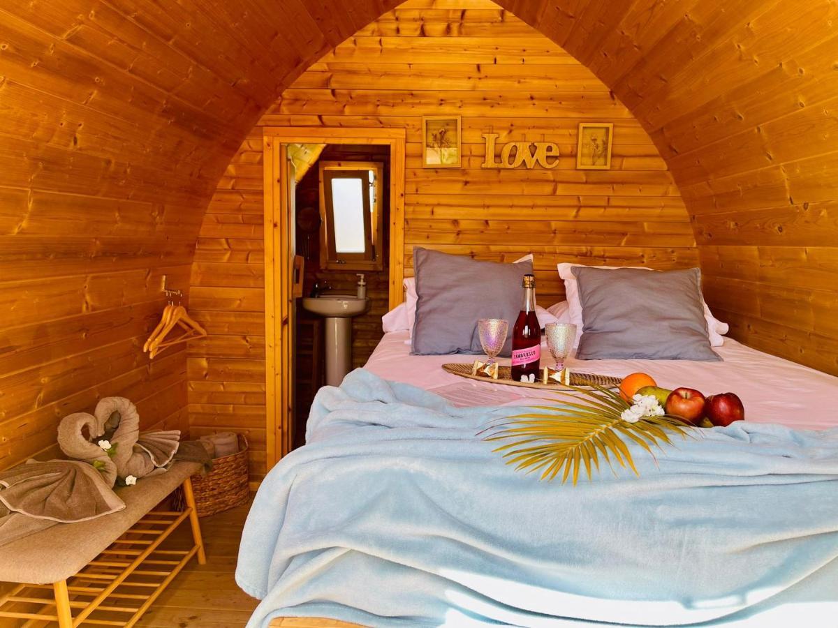 Lykke Suite Spa Sauna Piscina Y Jardin Buzanada Kültér fotó