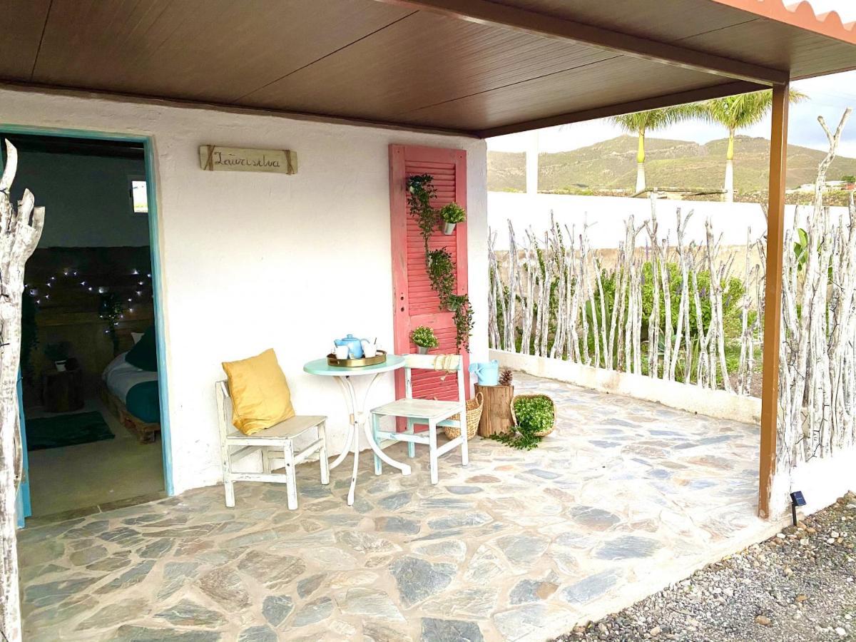 Lykke Suite Spa Sauna Piscina Y Jardin Buzanada Kültér fotó