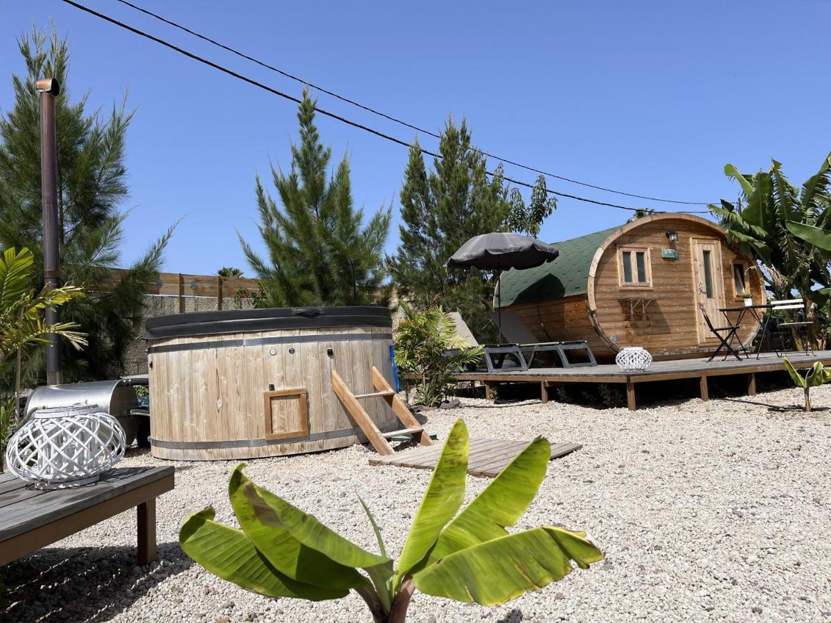 Lykke Suite Spa Sauna Piscina Y Jardin Buzanada Kültér fotó