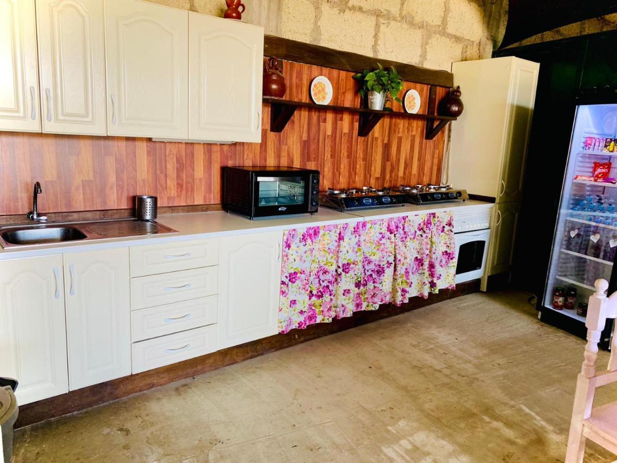 Lykke Suite Spa Sauna Piscina Y Jardin Buzanada Kültér fotó