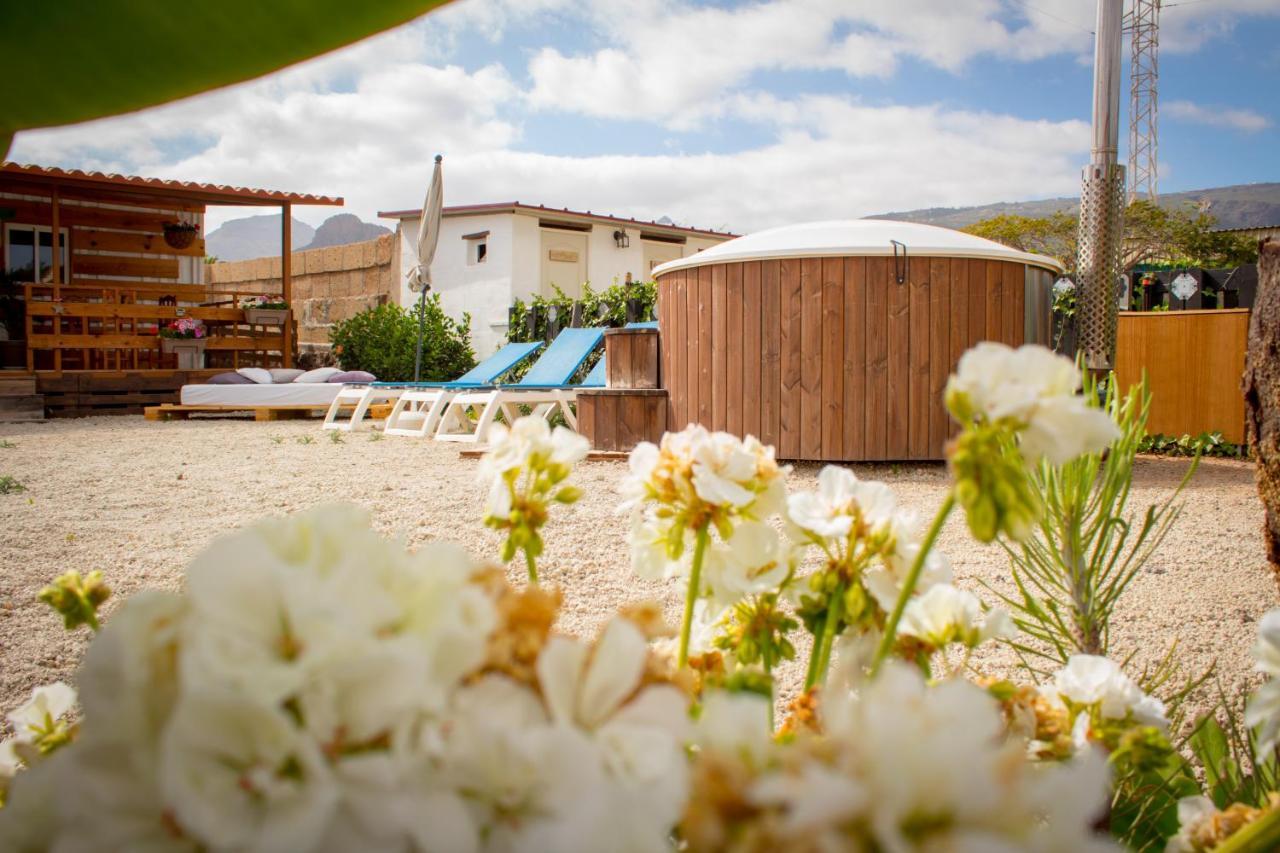 Lykke Suite Spa Sauna Piscina Y Jardin Buzanada Kültér fotó