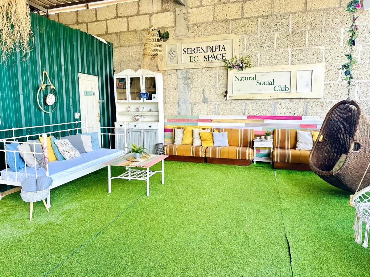 Lykke Suite Spa Sauna Piscina Y Jardin Buzanada Kültér fotó