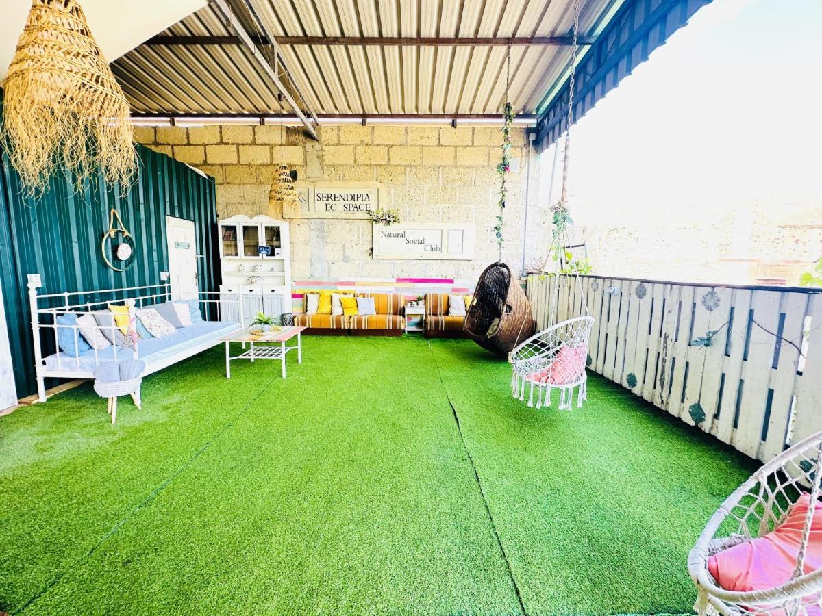 Lykke Suite Spa Sauna Piscina Y Jardin Buzanada Kültér fotó