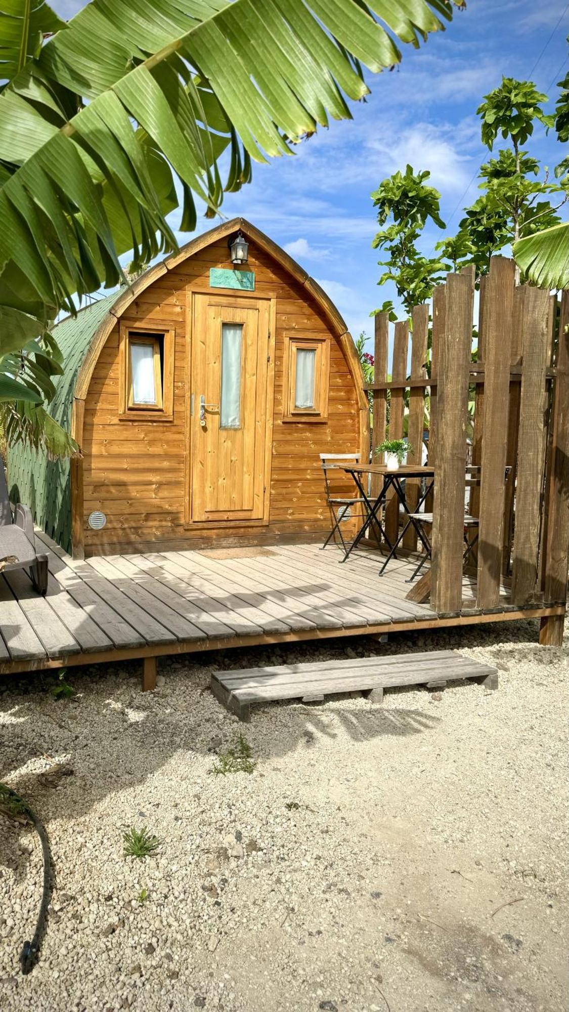 Lykke Suite Spa Sauna Piscina Y Jardin Buzanada Kültér fotó